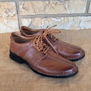 Mens career business, professional Clarks Tan Leather Oxfords Size 10 M